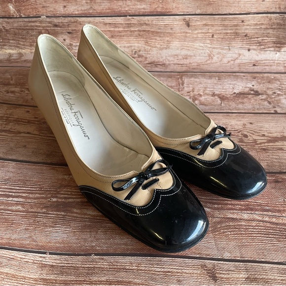 Salvatore Ferragamo Shoes - AUTHENTIC SALVATORE FERRAGAMO CLASSIC BLACK/TAN HIGH HEEL PUMPS SHOES SIZE 10